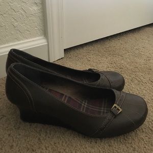Brown Wedges